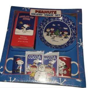 DO NOT EAT THE SNACKS - 1980 SNOOPY SET CUP AND PLATE